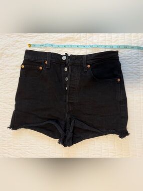 Levi's Ribcage Shorts Jean Shorts Levi's Black High-Rise Jean Shorts Size 2